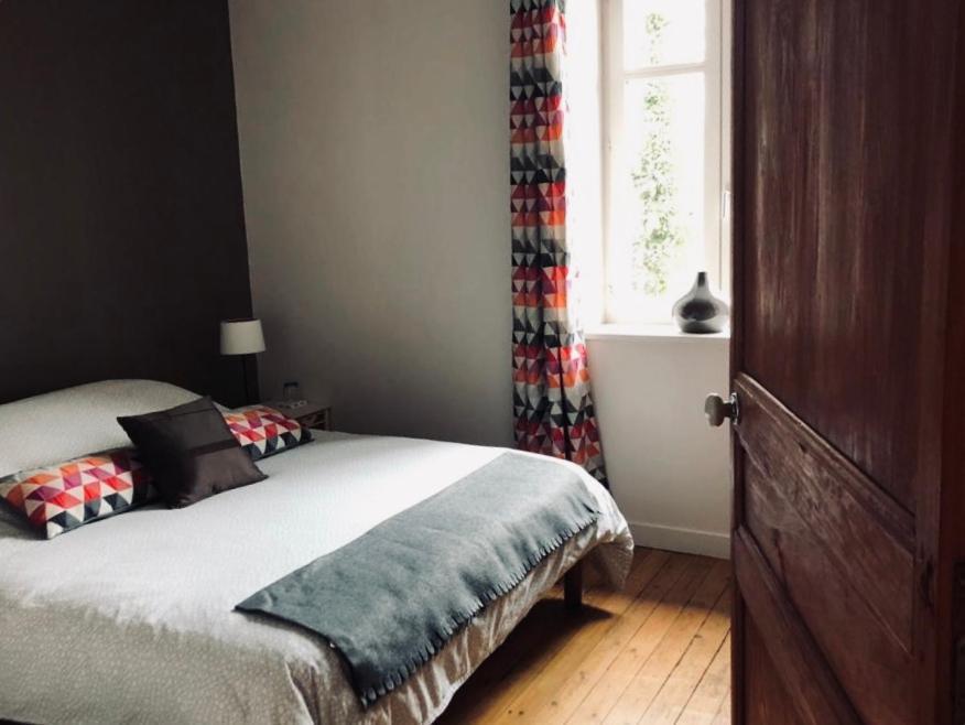 Chambres d'Hôtes Les Heures Claires Briennon Exterior foto